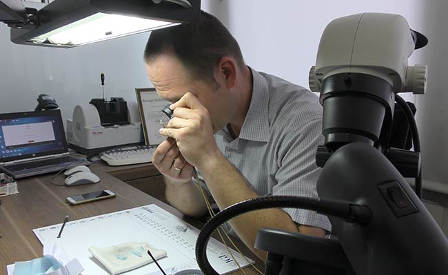 Why You Should Get a Jewelry Insurance Appraisal