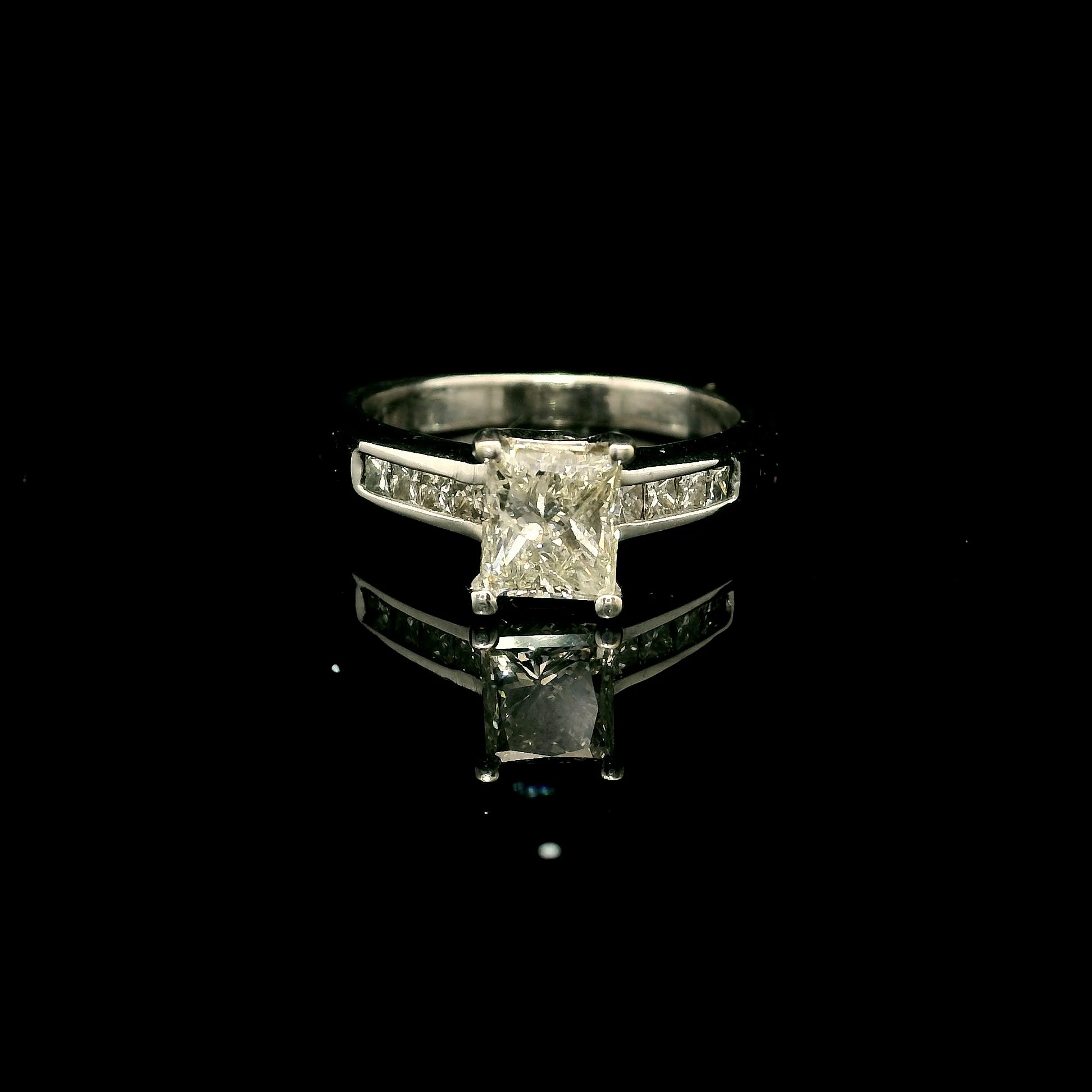 Diamond Engagement Rings-Natural